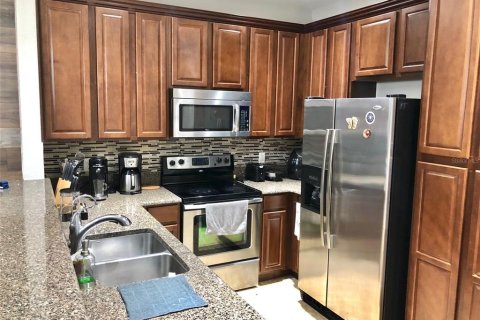 Townhouse in Orlando, Florida 3 bedrooms, 152.17 sq.m. № 2378009 - photo 2