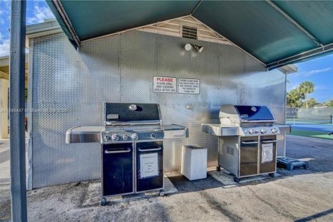Condo in Coconut Creek, Florida, 2 bedrooms  № 1849095 - photo 22