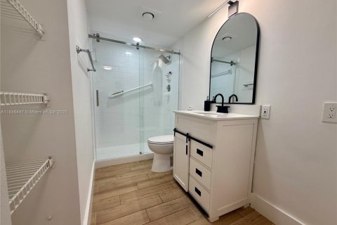 Condo in Coconut Creek, Florida, 2 bedrooms  № 1849095 - photo 10
