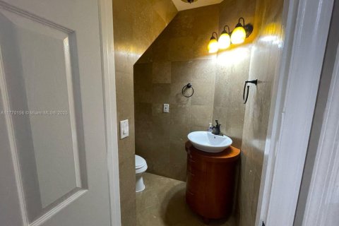 Casa en venta en Homestead, Florida, 4 dormitorios, 196.02 m2 № 1705352 - foto 13