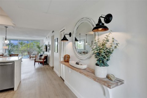 Condo in Pompano Beach, Florida, 2 bedrooms  № 1766730 - photo 19