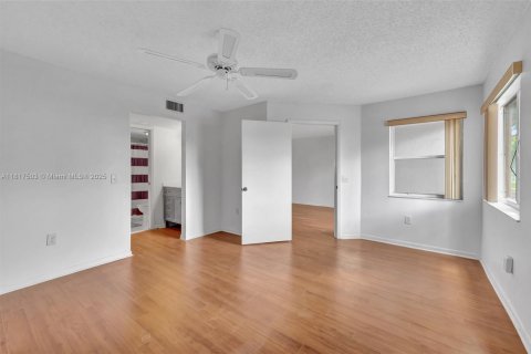 Copropriété à louer à Tamarac, Floride: 2 chambres, 100.33 m2 № 2037553 - photo 12