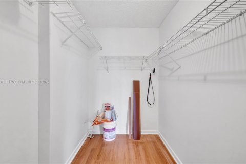 Copropriété à louer à Tamarac, Floride: 2 chambres, 100.33 m2 № 2037553 - photo 16