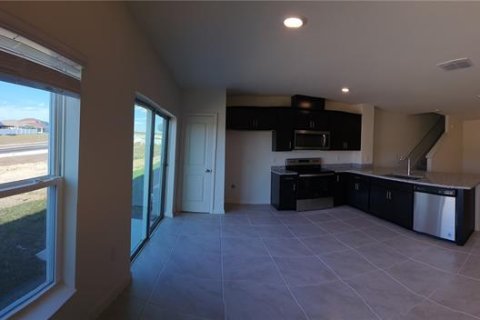 Touwnhouse à louer à Davenport, Floride: 3 chambres, 133.31 m2 № 2289487 - photo 8