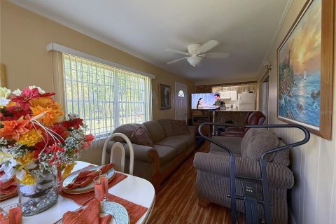 Casa en venta en Orlando, Florida, 3 dormitorios, 125.42 m2 № 2369336 - foto 12