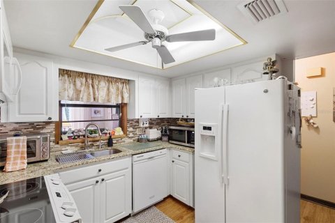 Casa en venta en Deltona, Florida, 3 dormitorios, 148.55 m2 № 1848052 - foto 18