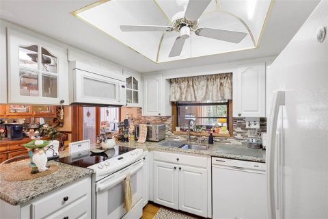 Casa en venta en Deltona, Florida, 3 dormitorios, 148.55 m2 № 1848052 - foto 17