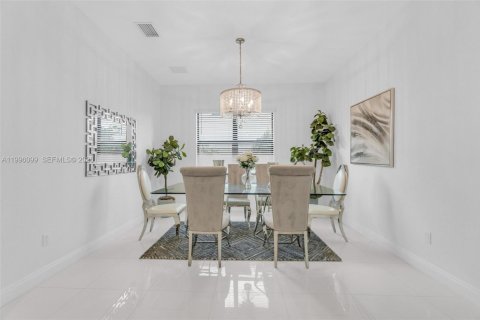 House in Parkland, Florida 5 bedrooms, 367.8 sq.m. № 2058283 - photo 18