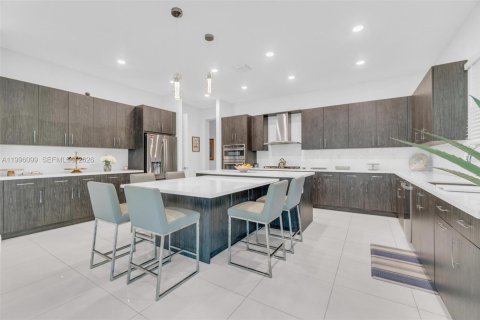 House in Parkland, Florida 5 bedrooms, 367.8 sq.m. № 2058283 - photo 9