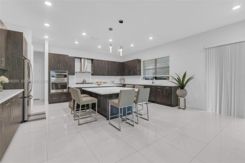 House in Parkland, Florida 5 bedrooms, 367.8 sq.m. № 2058283 - photo 10