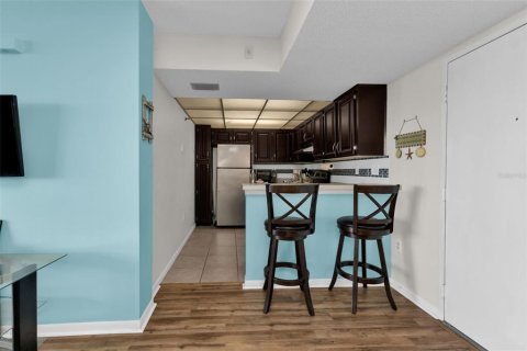 Condo in Port Charlotte, Florida, 2 bedrooms № 2205973 - photo 15