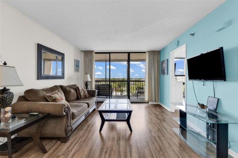 Condo in Port Charlotte, Florida, 2 bedrooms № 2205973 - photo 8
