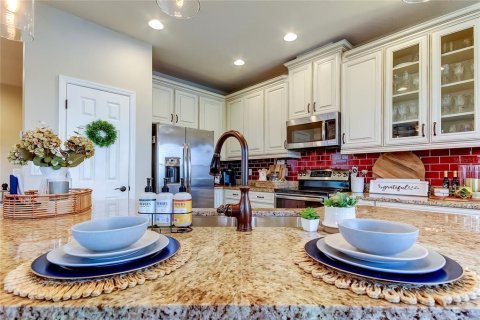 Townhouse in Wesley Chapel, Florida 3 bedrooms, 191.01 sq.m. № 1853686 - photo 9