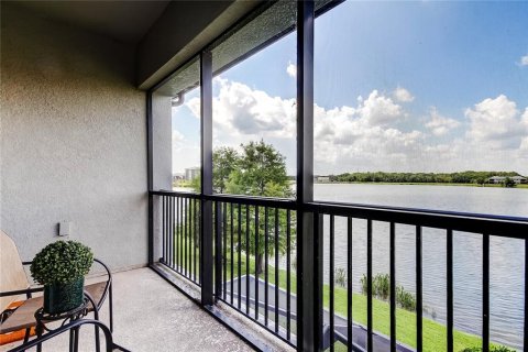 Townhouse in Wesley Chapel, Florida 3 bedrooms, 191.01 sq.m. № 1853686 - photo 24