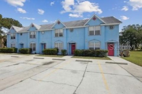 Adosado en Kissimmee, Florida 3 dormitorios, 139.35 m2 № 2107480