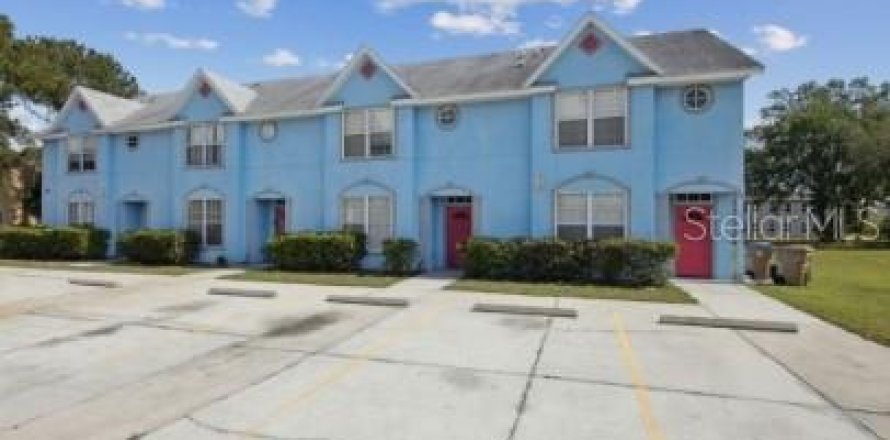Adosado en Kissimmee, Florida 3 dormitorios, 139.35 m2 № 2107480