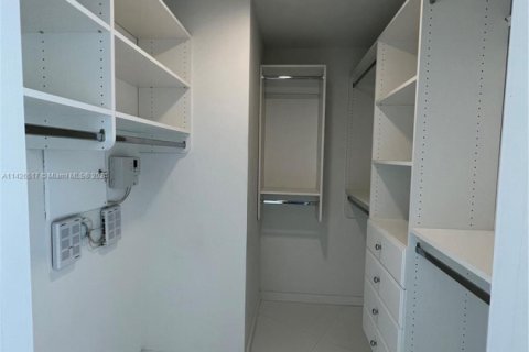 Copropriété à vendre à Miami, Floride: 1 chambre, 87.05 m2 № 1939627 - photo 16