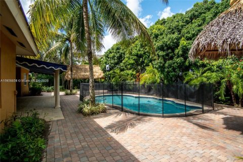 Снять в аренду виллу или дом в Майами, Флорида 3 спальни, 182.83м2, № 1971555 - фото 15