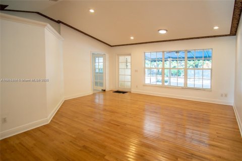 Снять в аренду виллу или дом в Майами, Флорида 3 спальни, 182.83м2, № 1971555 - фото 4