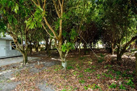 Снять в аренду виллу или дом в Майами, Флорида 3 спальни, 182.83м2, № 1971555 - фото 16