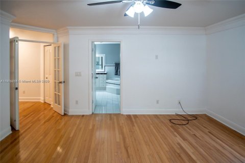 Снять в аренду виллу или дом в Майами, Флорида 3 спальни, 182.83м2, № 1971555 - фото 8