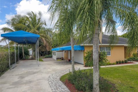 Снять в аренду виллу или дом в Майами, Флорида 3 спальни, 182.83м2, № 1971555 - фото 19