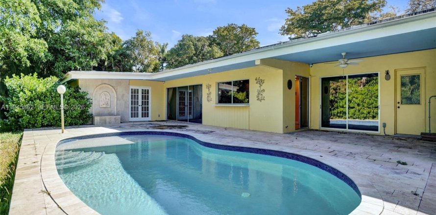 Casa en North Miami Beach, Florida 3 dormitorios, 176.51 m2 № 2011307