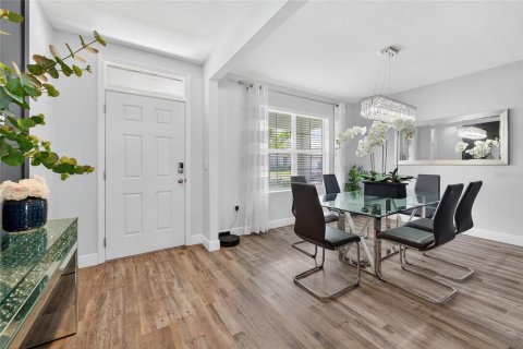 Villa ou maison à vendre à New Smyrna Beach, Floride: 5 chambres, 248.42 m2 № 1805585 - photo 10