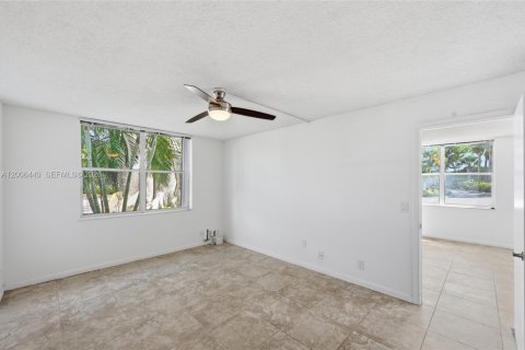 Condominio en venta en Boynton Beach, Florida, 2 dormitorios, 89.46 m2 № 2070787 - foto 12