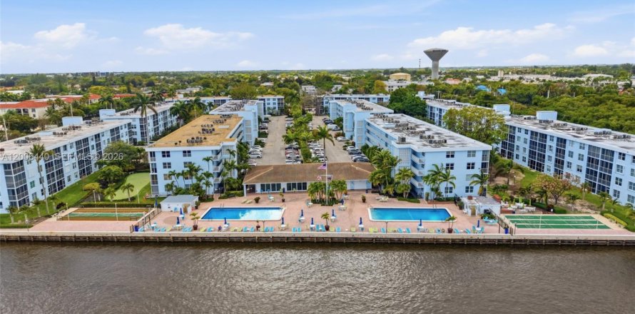 Condominio en Boynton Beach, Florida, 2 dormitorios  № 2070787