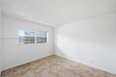 Condominio en venta en Boynton Beach, Florida, 2 dormitorios, 89.46 m2 № 2070787 - foto 11