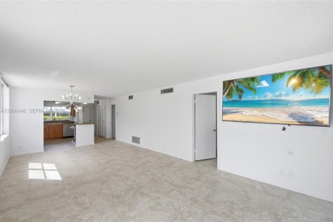 Condominio en venta en Boynton Beach, Florida, 2 dormitorios, 89.46 m2 № 2070787 - foto 15