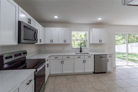 Casa en venta en Tavares, Florida, 4 dormitorios, 236.62 m2 № 1854231 - foto 3