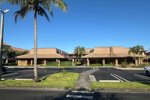 Immobilier commercial à Coral Springs, Floride № 2075195
