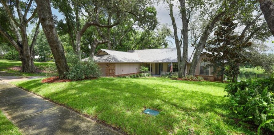 House in Orlando, Florida 4 bedrooms, 189.52 sq.m. № 1879071