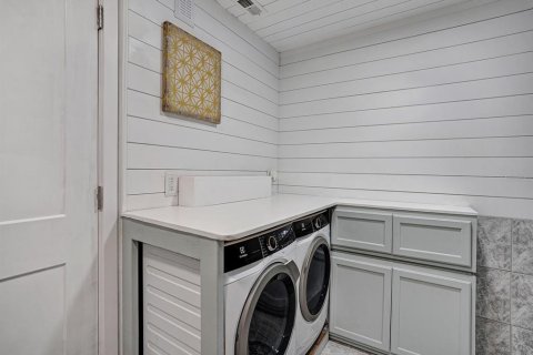 Casa en venta en New Port Richey, Florida, 3 dormitorios, 107.02 m2 № 2236470 - foto 28