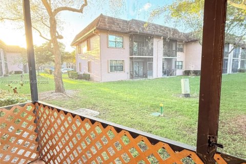 Appartement à louer à Pembroke Pines, Floride: 2 chambres, 74.88 m2 № 2046137 - photo 16