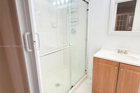 Appartement à louer à Pembroke Pines, Floride: 2 chambres, 74.88 m2 № 2046137 - photo 13