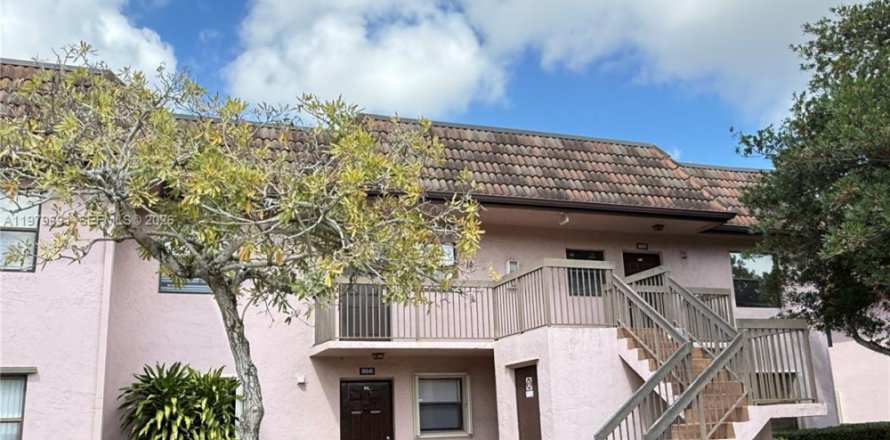 Appartement à Pembroke Pines, Floride 2 chambres, 74.88 m2 № 2046137