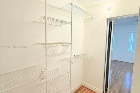 Appartement à louer à Pembroke Pines, Floride: 2 chambres, 74.88 m2 № 2046137 - photo 15