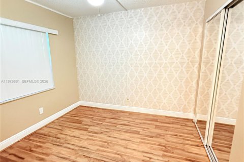 Appartement à louer à Pembroke Pines, Floride: 2 chambres, 74.88 m2 № 2046137 - photo 6