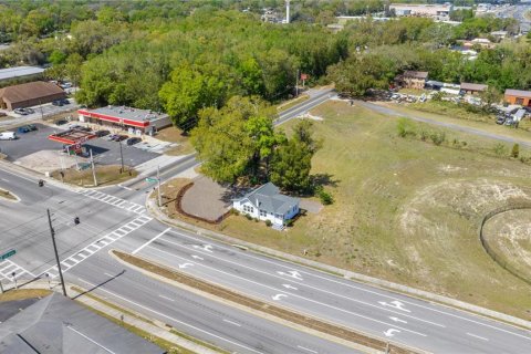 Commercial property in Fruitland Park, Florida 102.19 sq.m. № 2378332 - photo 3