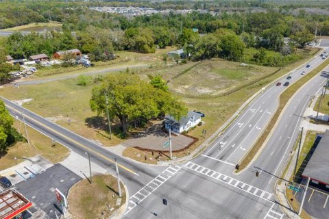 Commercial property in Fruitland Park, Florida 102.19 sq.m. № 2378332 - photo 4