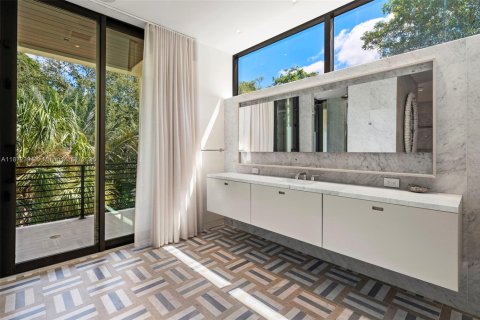 Casa en venta en Coral Gables, Florida, 7 dormitorios № 1982569 - foto 27