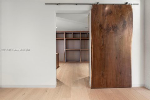 Casa en venta en Coral Gables, Florida, 7 dormitorios № 1982569 - foto 30