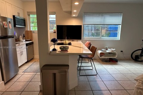 Condominio en venta en Miami Beach, Florida, 41.81 m2 № 2033694 - foto 14