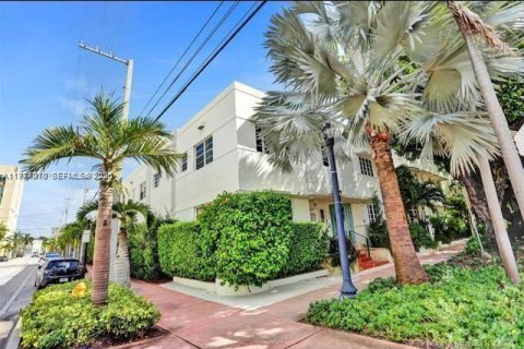 Estudio en el Condominio en Miami Beach, Florida № 2033694
