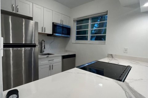Copropriété à vendre à Miami Beach, Floride: 41.81 m2 № 2033694 - photo 3