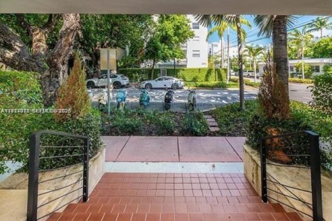 Copropriété à vendre à Miami Beach, Floride: 41.81 m2 № 2033694 - photo 7
