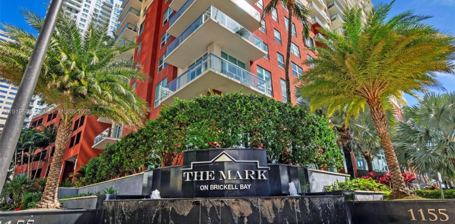 Condo in Miami, Florida, 2 bedrooms  № 1974696
